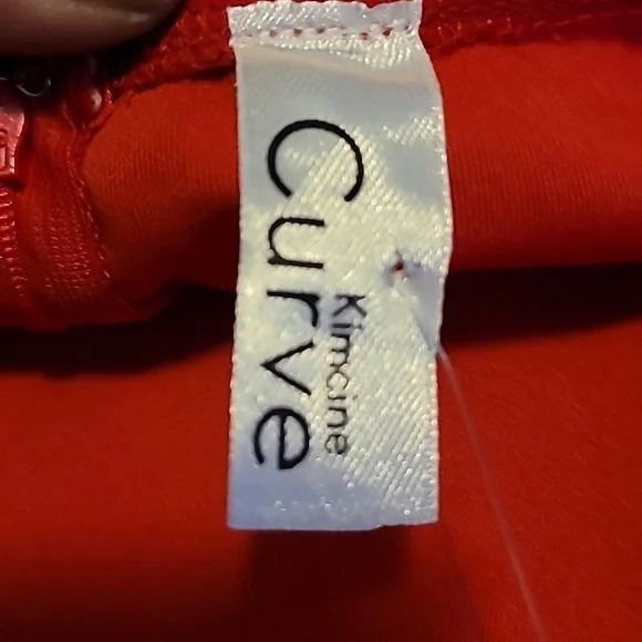 Red flower dress 😍 ♥️ ✨️ - Picture 5 of 11